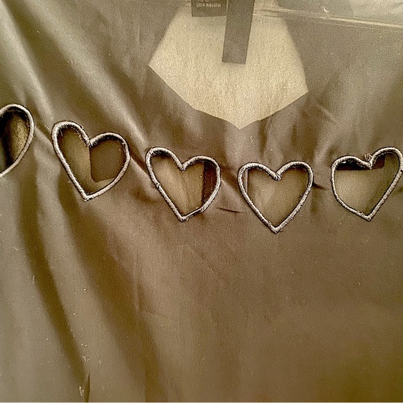 Woman’s sheer Black blouse - Picture 2 of 6